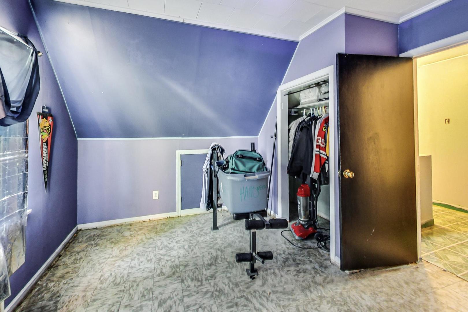 15545 Ridgeway Avenue Markham, IL 60428 - Photo 21 of 28 a view of a interior of the house