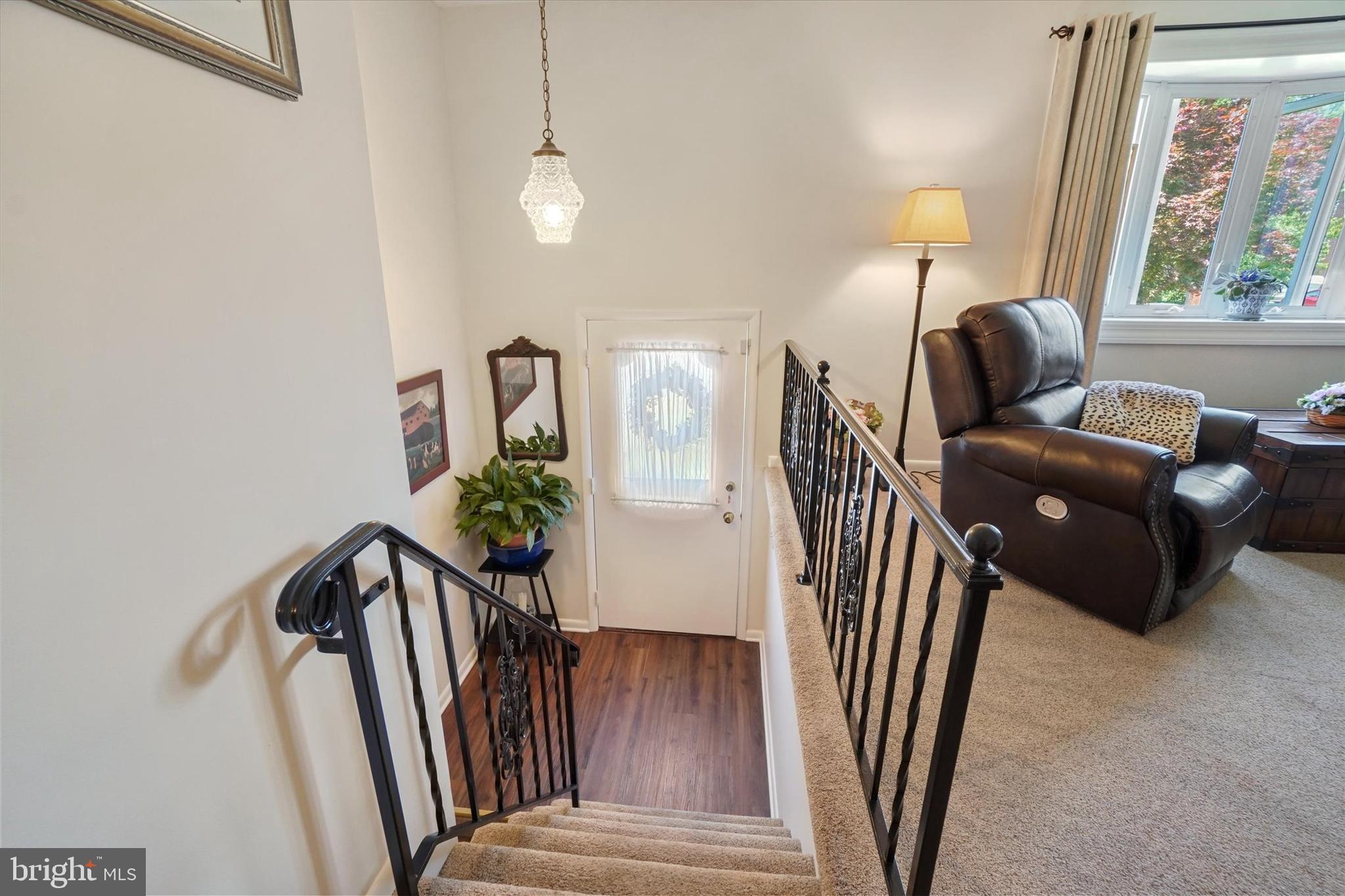 3550 Holly Road Dover, PA 17315 - Photo 6 of 36 Split Foyer
