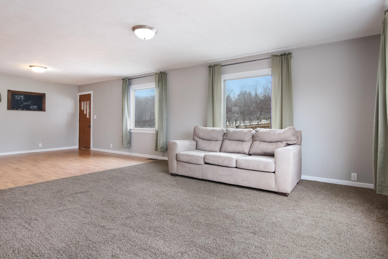940 South Eldridge Road Benzonia, MI 49616 - Photo 12 of 55 12-Scene-12