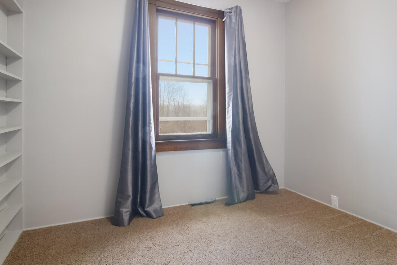 940 South Eldridge Road Benzonia, MI 49616 - Photo 31 of 55 31-Scene-31