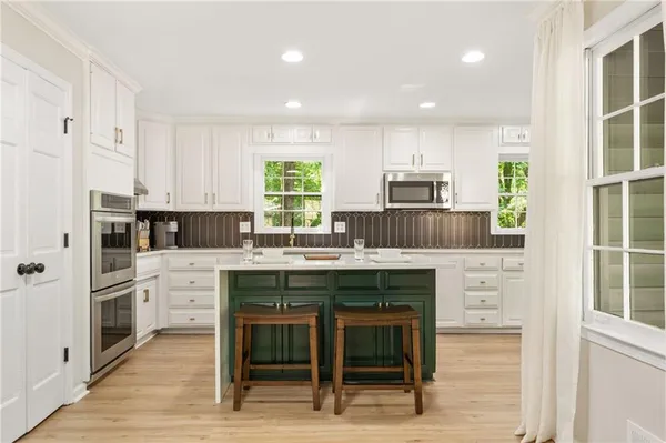$684,900 | 217 Skyland Drive, Roswell, GA 30075