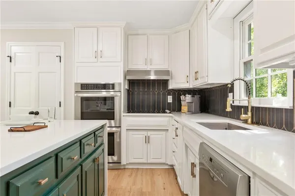 $684,900 | 217 Skyland Drive, Roswell, GA 30075