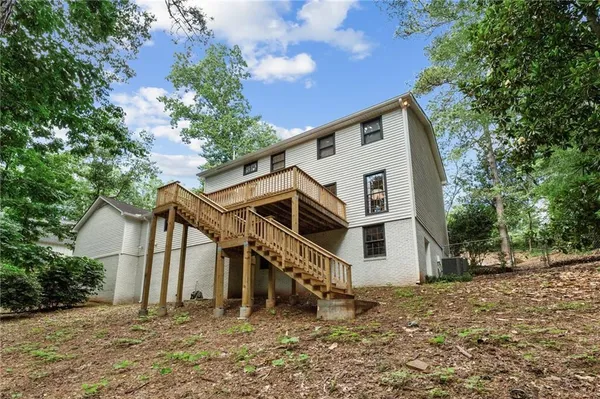 $684,900 | 217 Skyland Drive, Roswell, GA 30075