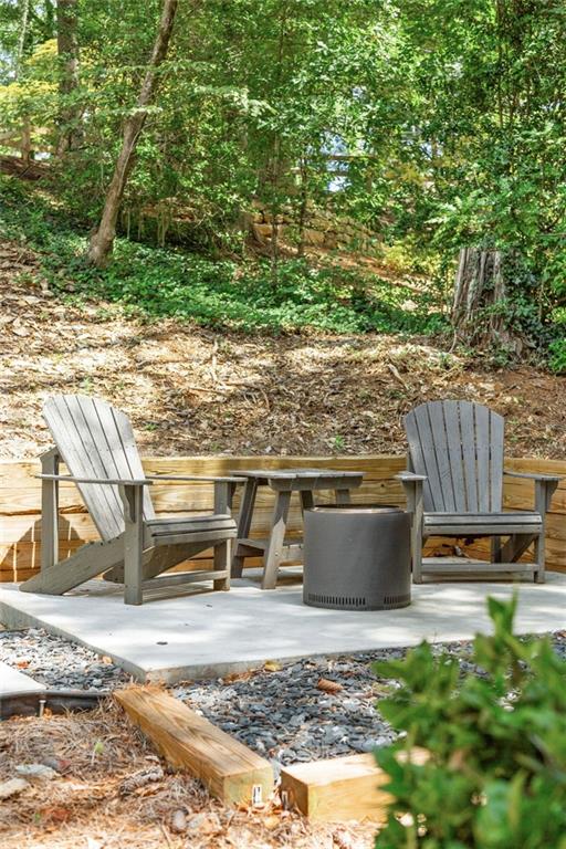 217 Skyland Drive Roswell, GA 30075 - Photo 4 of 30