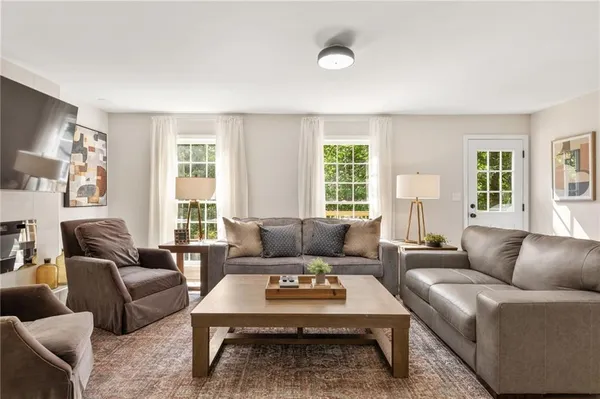 $684,900 | 217 Skyland Drive, Roswell, GA 30075