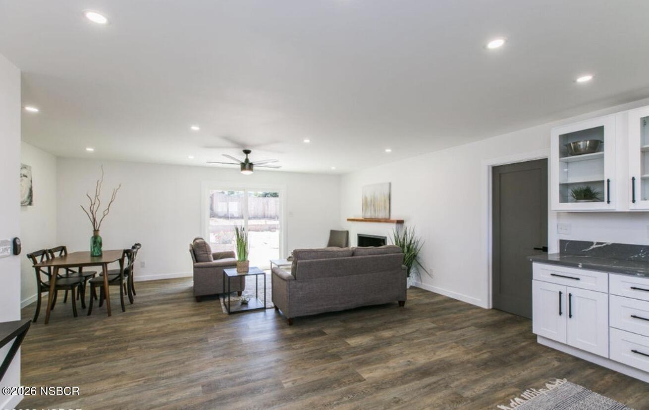 1172 East Rice Ranch Road, Unit 101 102 Santa Maria, CA 93455 - Photo 7 of 41 IMG_0843