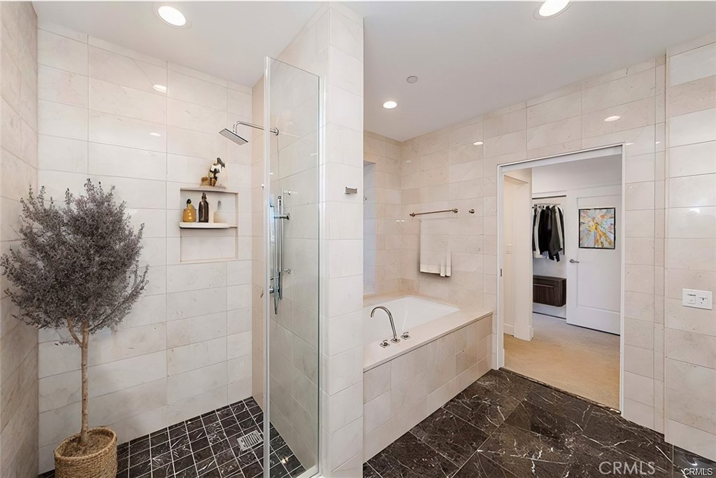 900 West Olympic Boulevard, Unit 31J Los Angeles, CA 90015 - Photo 11 of 25