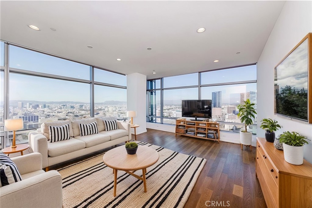 900 West Olympic Boulevard, Unit 31J Los Angeles, CA 90015 - Photo 2 of 25