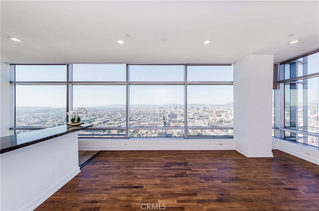 900 West Olympic Boulevard, Unit 31J Los Angeles, CA 90015 - Photo 3 of 25