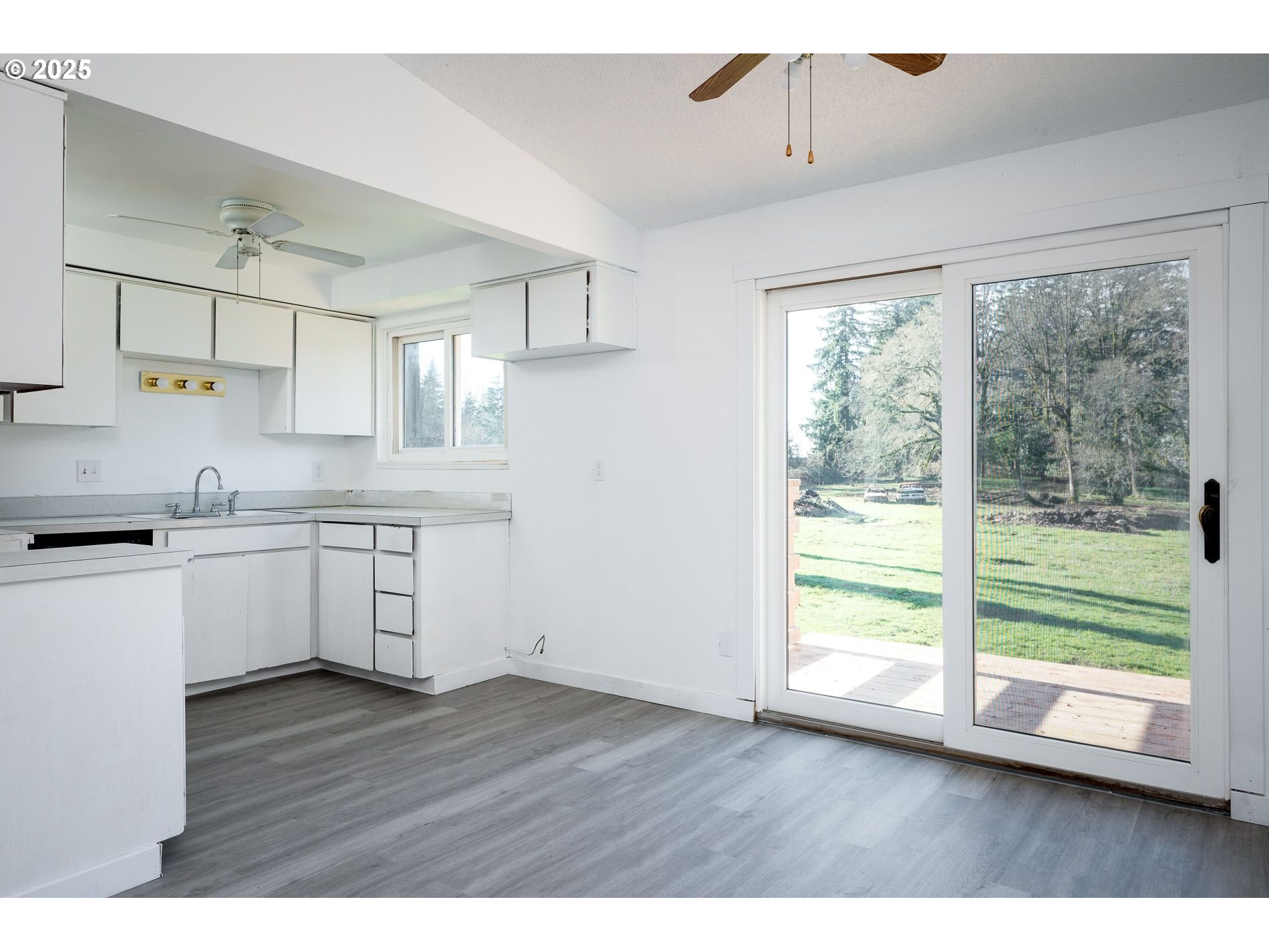28681 South Dalmation Road Mulino, OR 97042 - Photo 11 of 30 Gallery Image 11