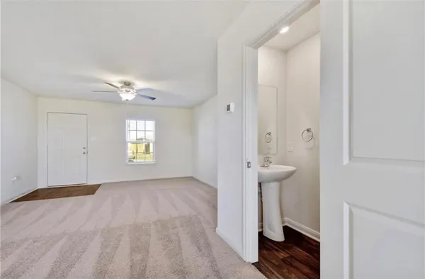 $1,550 | 313 Riverdale Cove, Jarrell, TX 76537