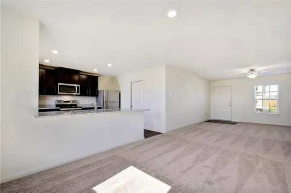 $1,550 | 313 Riverdale Cove, Jarrell, TX 76537