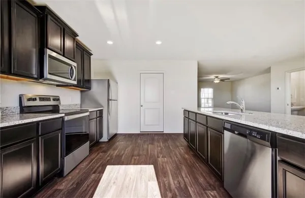 $1,550 | 313 Riverdale Cove, Jarrell, TX 76537