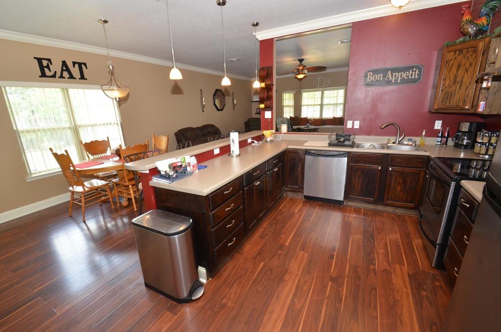 4008 Randi Road Crestview, FL 32539 - Photo 5 of 29 Large upgraded living space