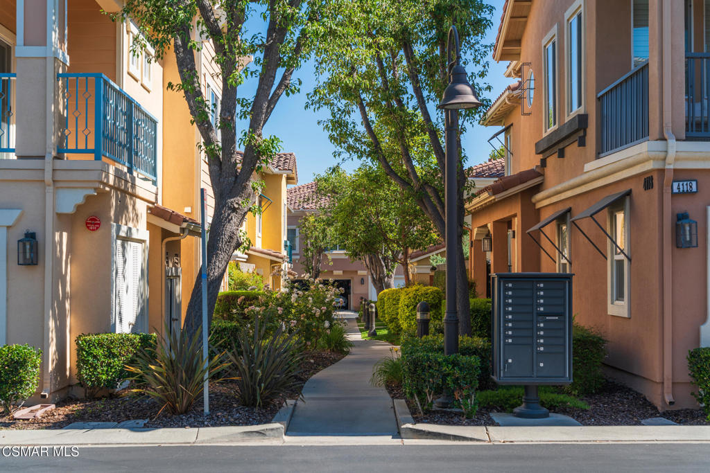 4117 Orontes Way, Unit B Simi Valley, CA 93063 - Photo 48 of 52