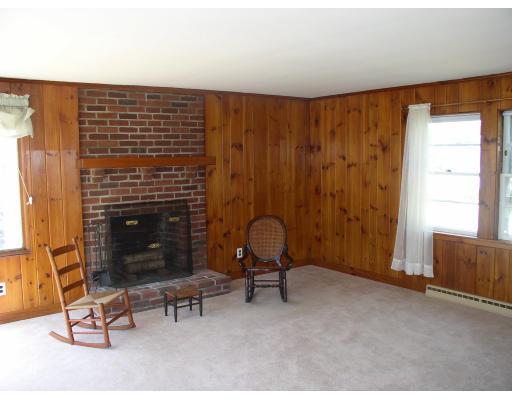 53 Howard Street Hamilton, MA 01982 - Photo 11 of 16 Gallery Image 11
