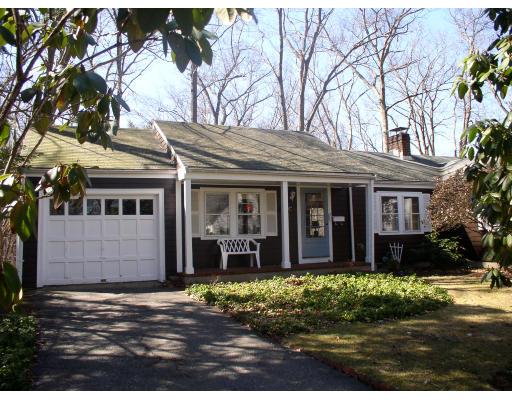 53 Howard Street Hamilton, MA 01982 - Photo 2 of 16 Gallery Image 2