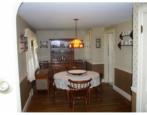 53 Howard Street Hamilton, MA 01982 - Photo 7 of 16 Gallery Image 7