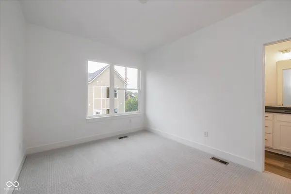 $2,600 | 2145 Coretta Way, Indianapolis, IN 46202