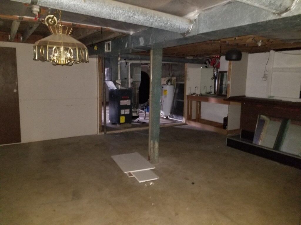 132 Pittsburg Road Owosso, MI 48867 - Photo 19 of 31 31379673-18.JPG
