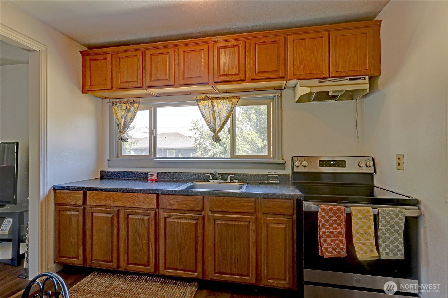 4120 Renton Avenue South Seattle, WA 98108 - Photo 9 of 28