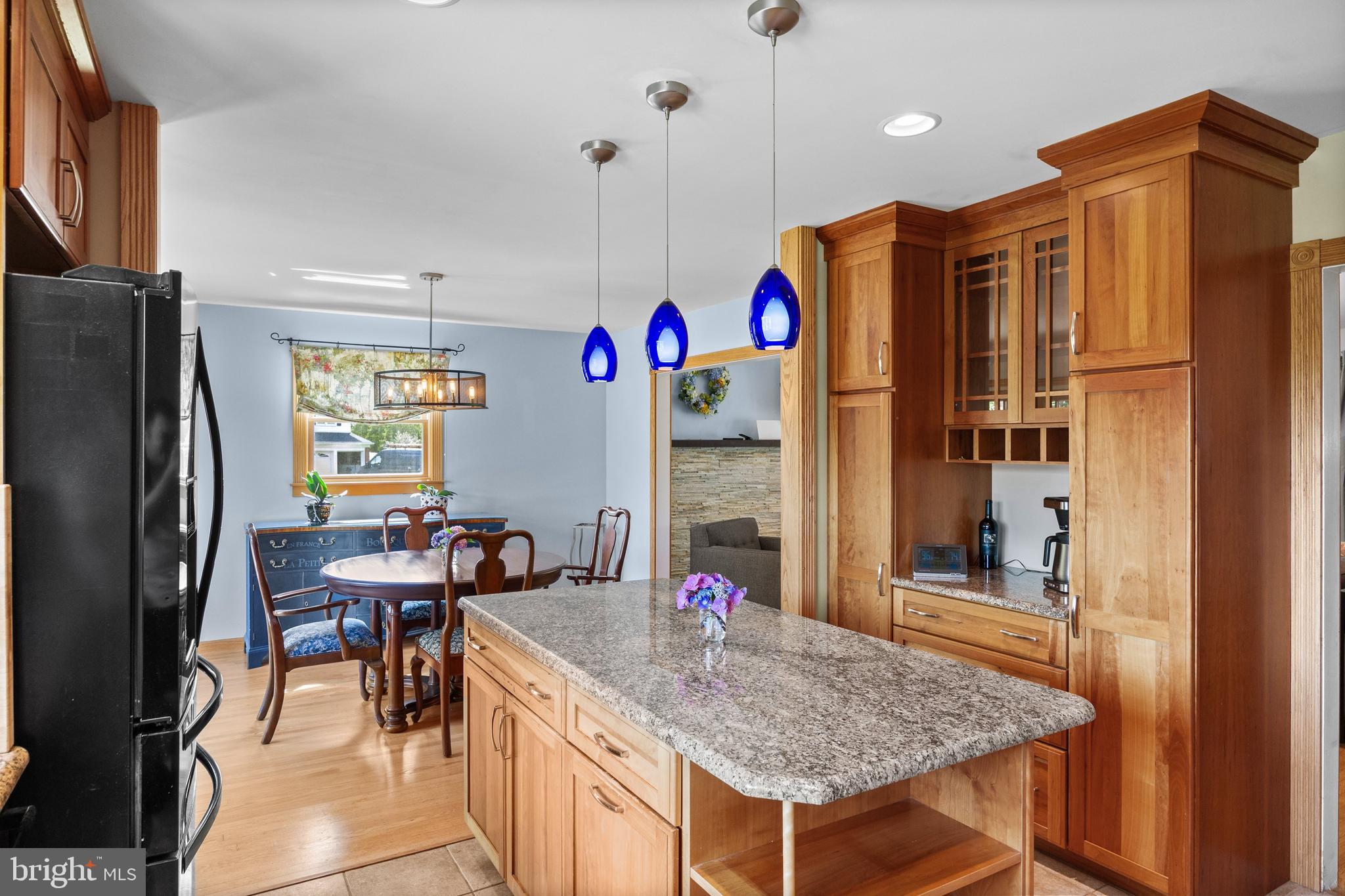 606 Hilltop Road Cinnaminson, NJ 08077 - Photo 4 of 32 Gallery Image 4