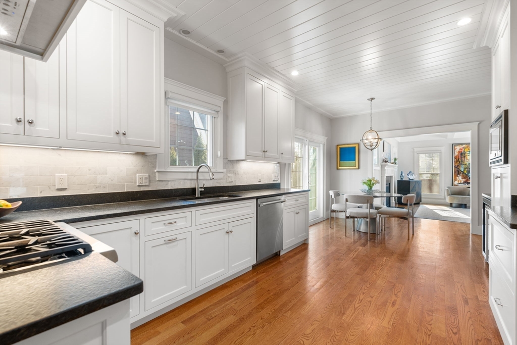 3 Strathmore Road Wellesley, MA 02482 - Photo 9 of 29