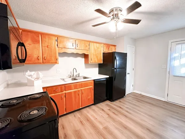 $850 | 470 Martha Lane, Unit E, Clarksville, TN 37043