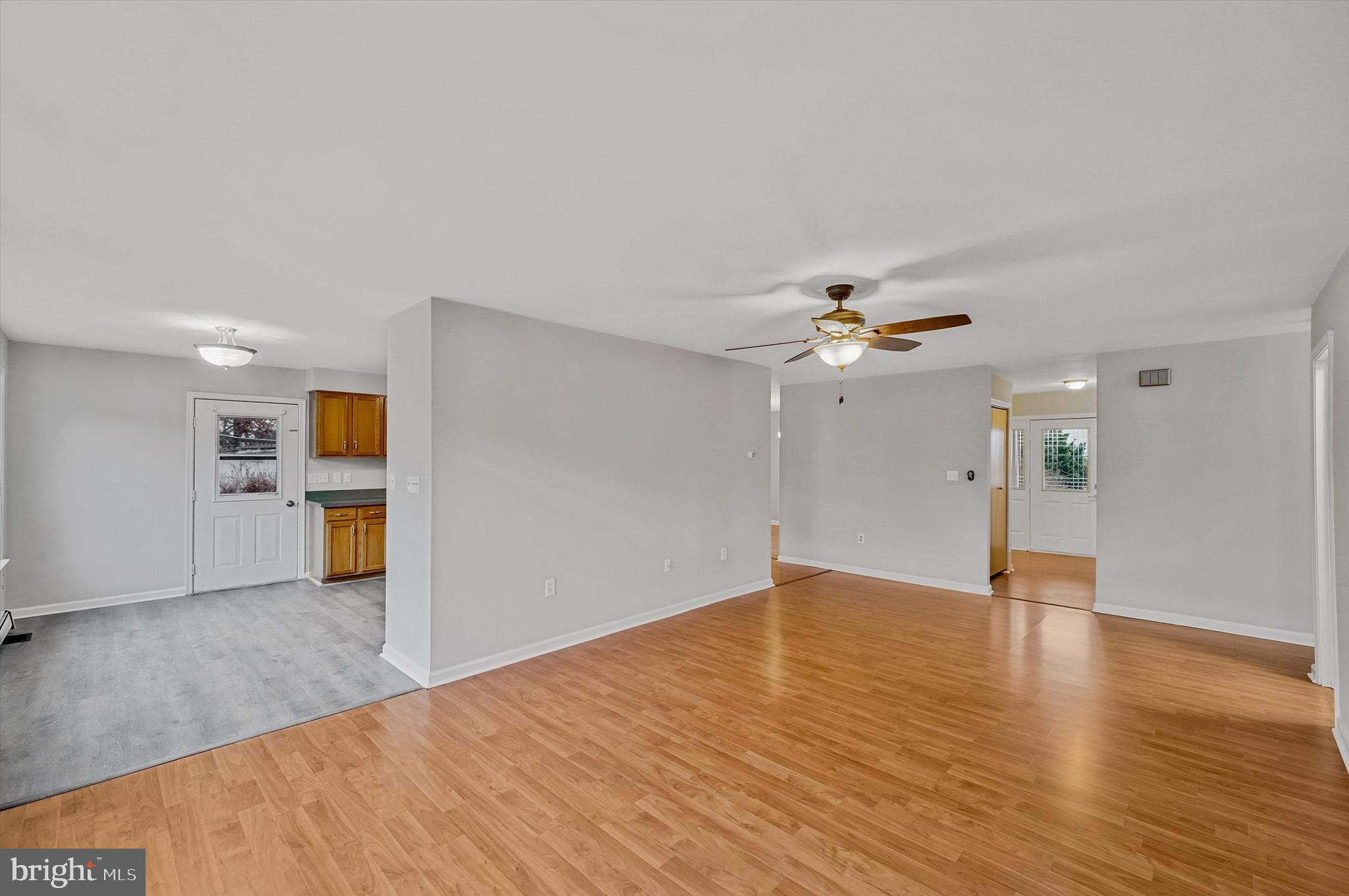 7510 Old Receiver Road Frederick, MD 21702 - Photo 21 of 57 Living Room