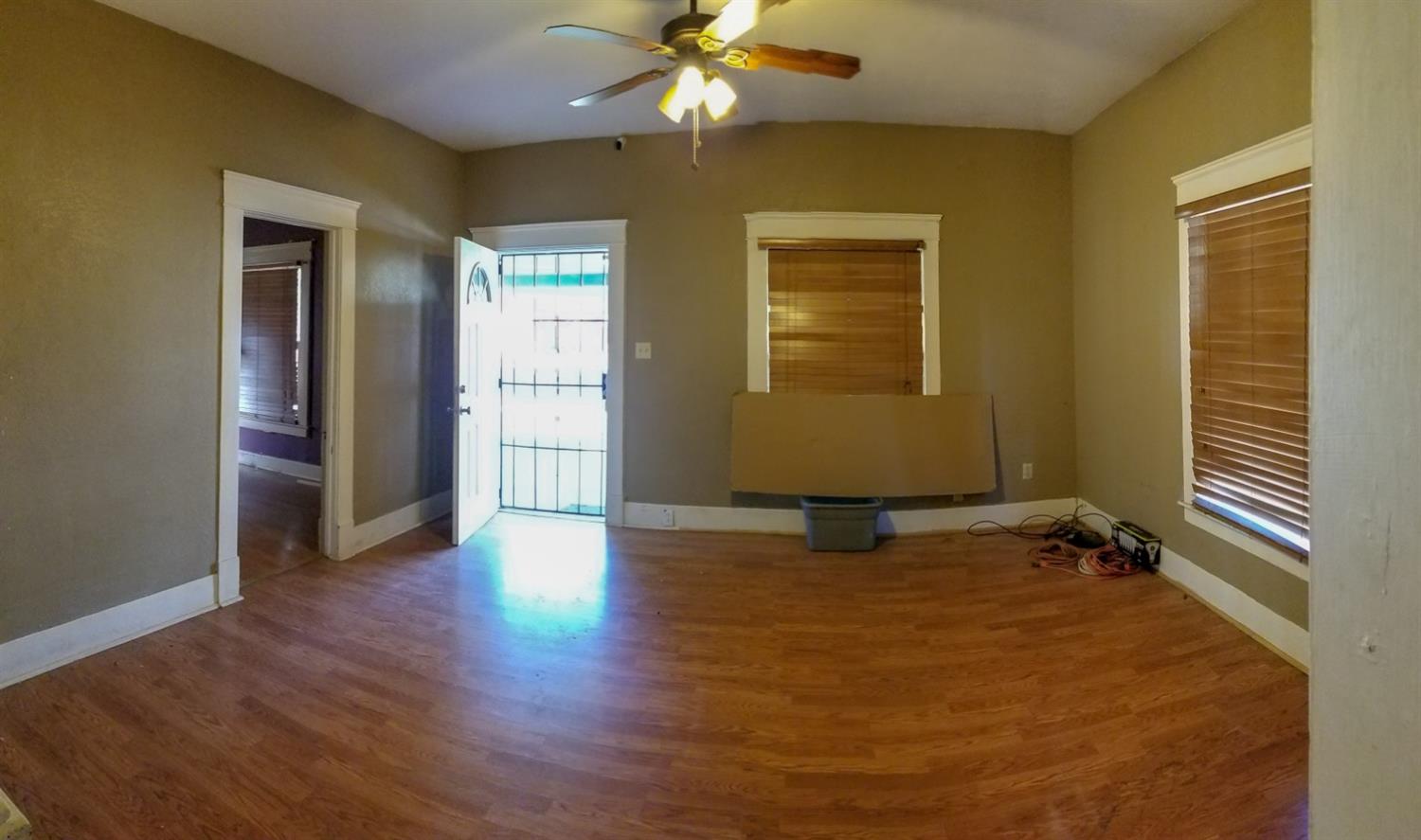 1219 D Street Reedley, CA 93654 - Photo 6 of 9