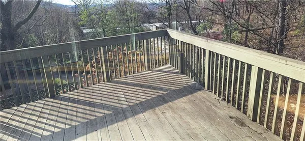 $10,000 | 90 East Woodland Road, Pittsburgh, PA 15232