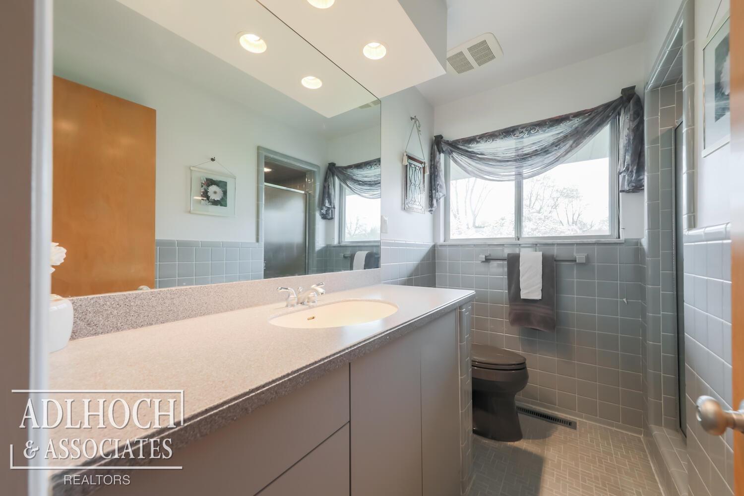 476 Shelbourne Road Grosse Pointe Farms, MI 48236 - Photo 13 of 30