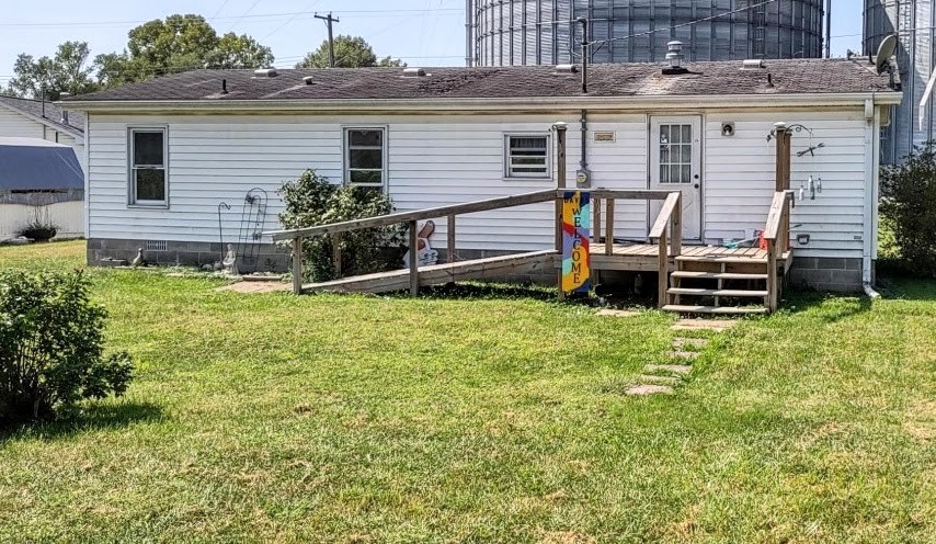 205 South East Street Watson, IL 62473 - Photo 2 of 6