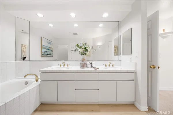 $3,600 | 2233 Martin, Unit 204, Irvine, CA 92612