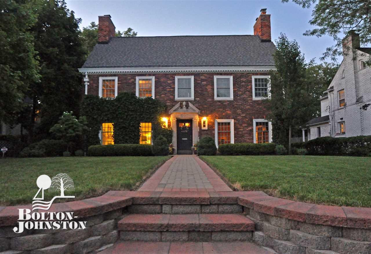 226 Moran Road Grosse Pointe, MI 48236 - Photo 4 of 72 50015266-3.JPG