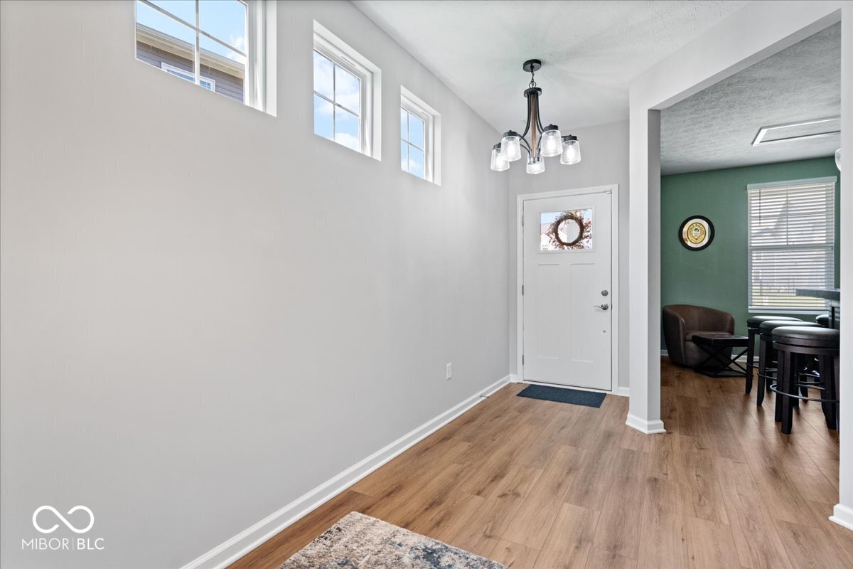 6915 Seabiscuit Road Whitestown, IN 46075 - Photo 4 of 41