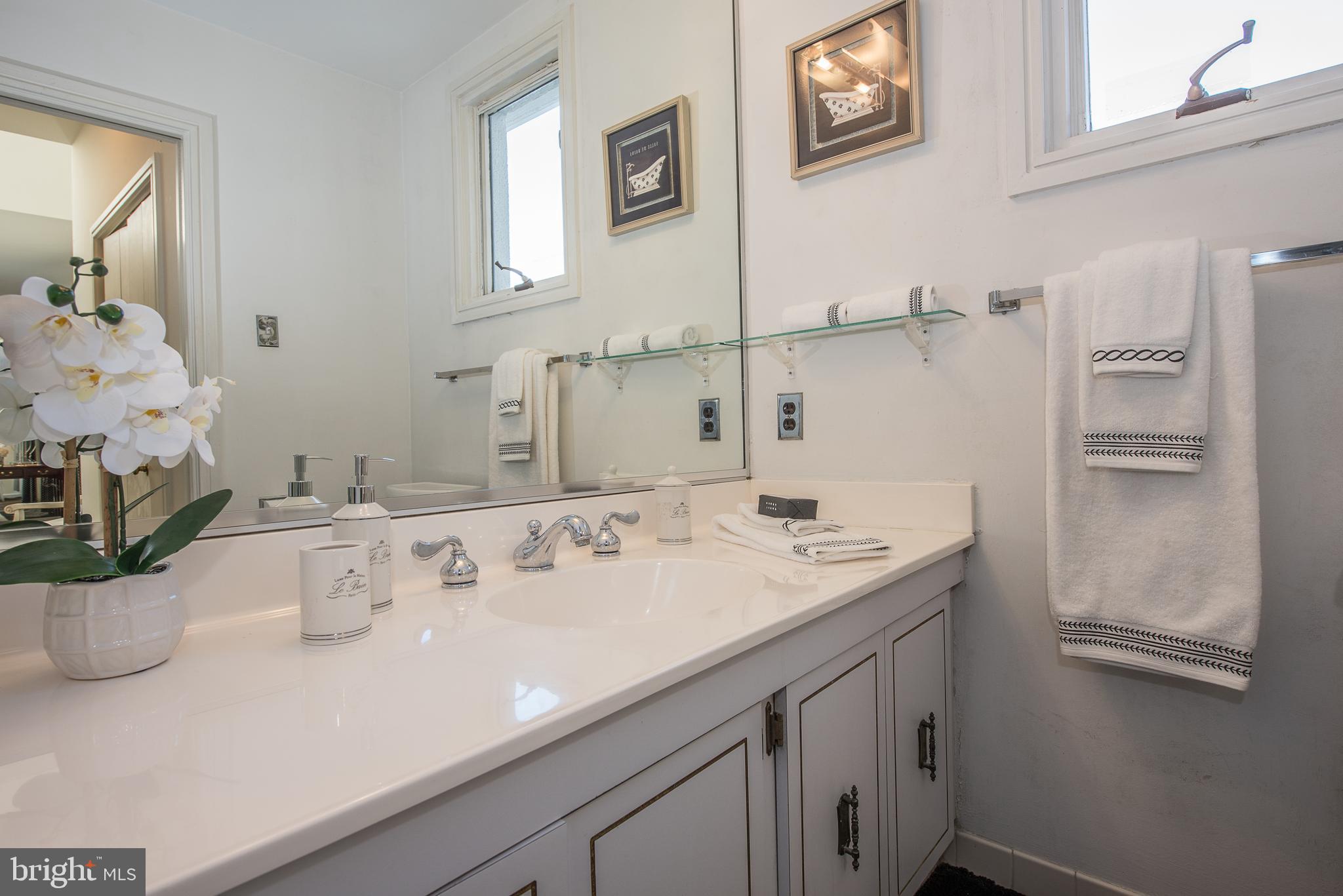 5 Avignon Devon, PA 19333 - Photo 23 of 32 Master bathroom
