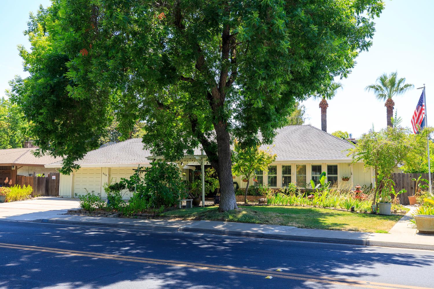 404 West Rumble Road Modesto, CA 95350 - Photo 1 of 47 Gallery Image 1