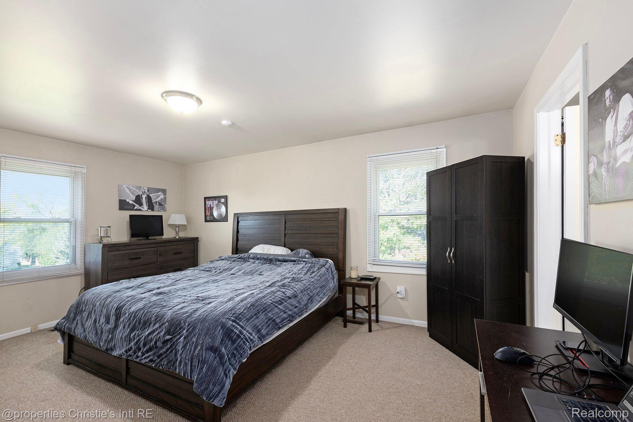 116 Regents Boulevard Troy, MI 48084 - Photo 11 of 38