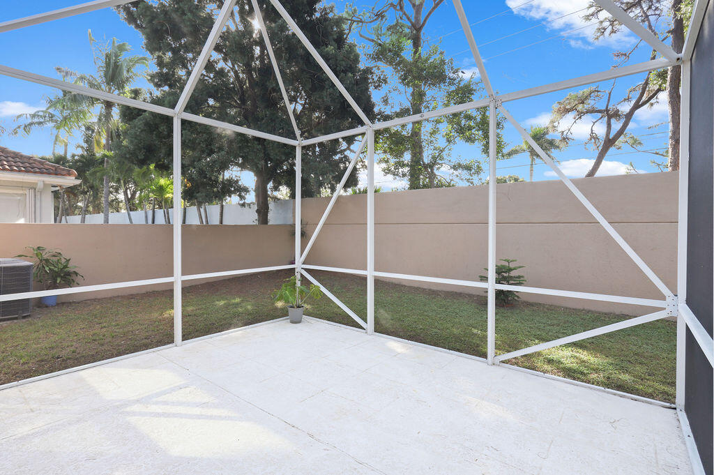168 South Hampton Drive Jupiter, FL 33458 - Photo 27 of 33 a view of a room with a room and entryway