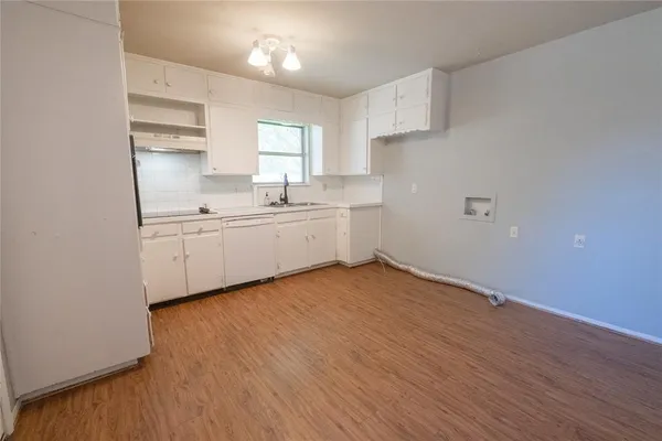 $1,350 | 5101 Locke Avenue, Unit 2900, Fort Worth, TX 76107