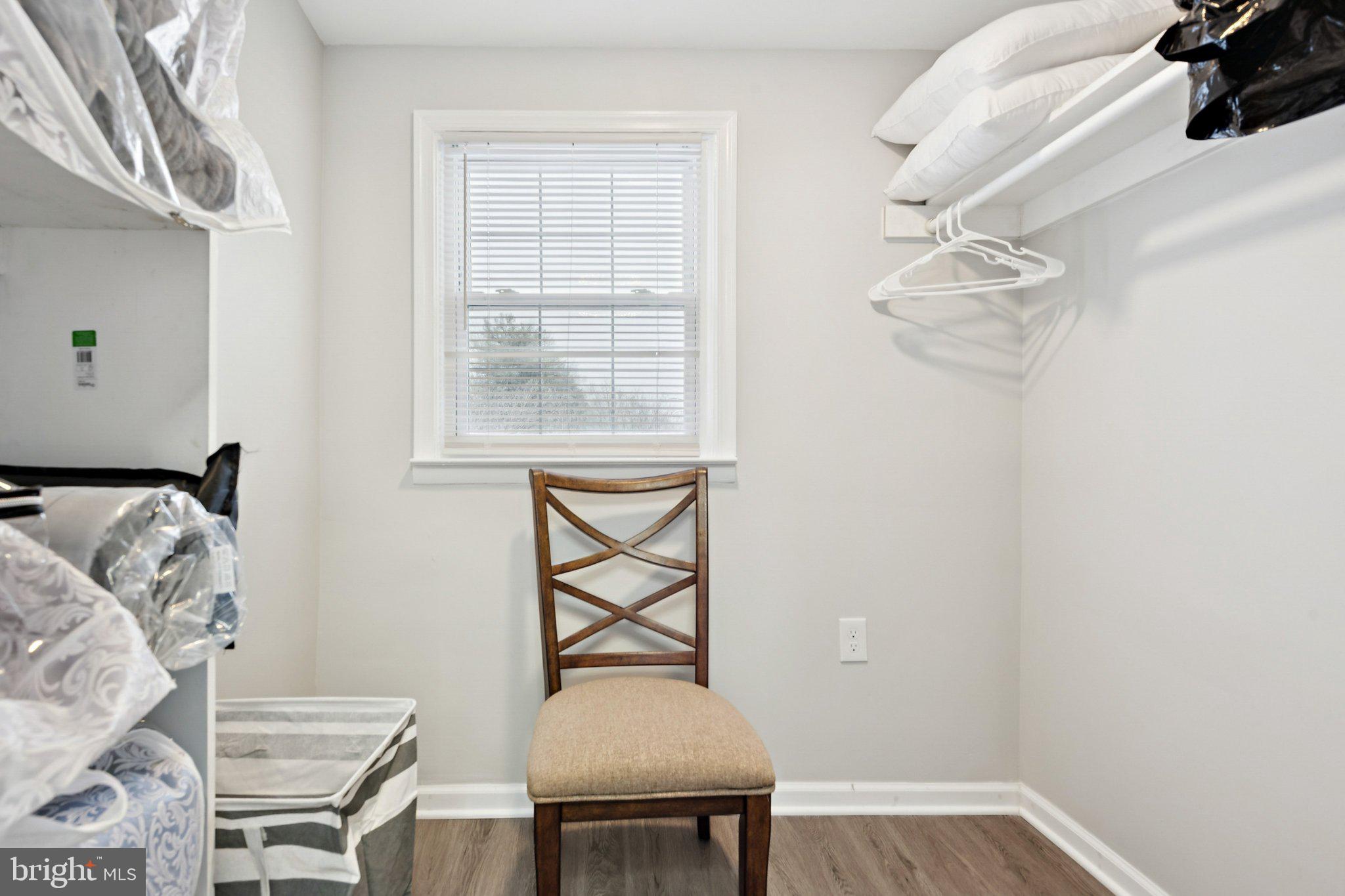 805 Spa Road Annapolis, MD 21401 - Photo 14 of 48 Cozy nook with natural light.