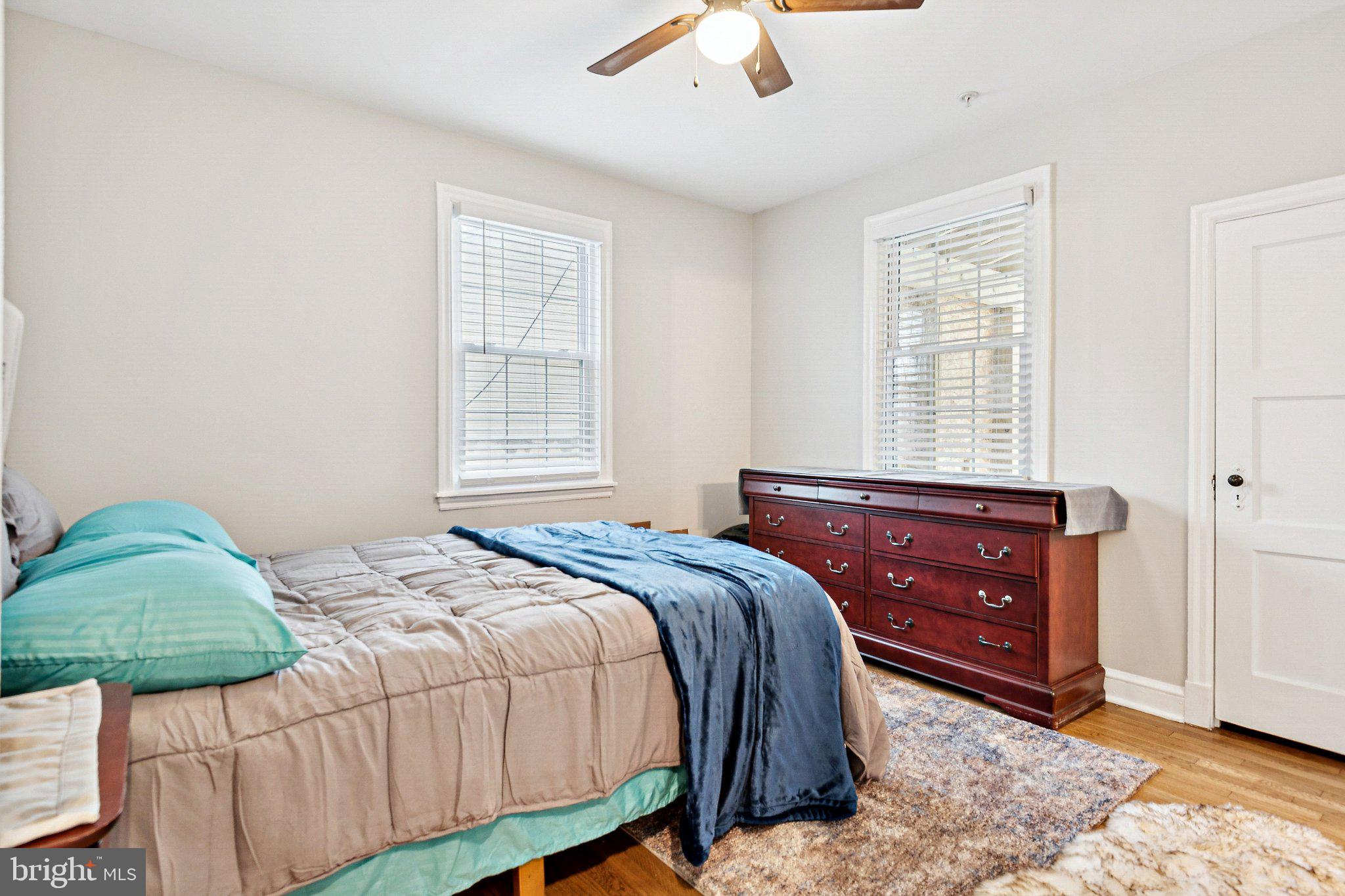 805 Spa Road Annapolis, MD 21401 - Photo 20 of 48 Cozy bedroom with natural light.