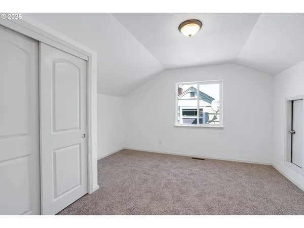 $525,000 | 7028 Southeast 86th Avenue, Portland, OR 97266