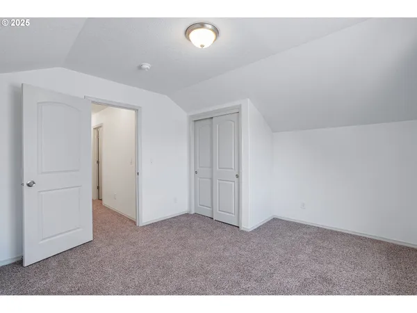 $525,000 | 7028 Southeast 86th Avenue, Portland, OR 97266