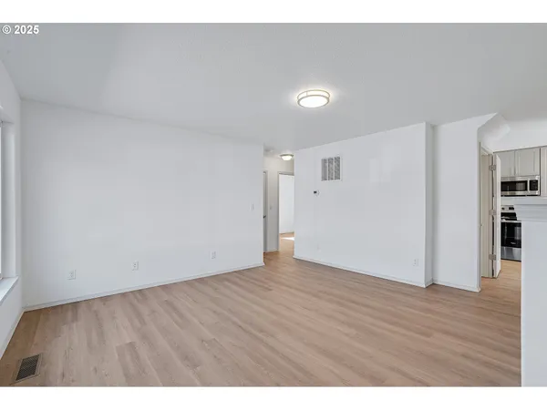 $525,000 | 7028 Southeast 86th Avenue, Portland, OR 97266