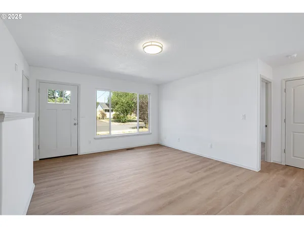$525,000 | 7028 Southeast 86th Avenue, Portland, OR 97266