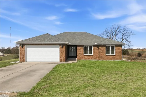 $450,000 | 17980 Lakewood Drive, Platte City, MO 64079