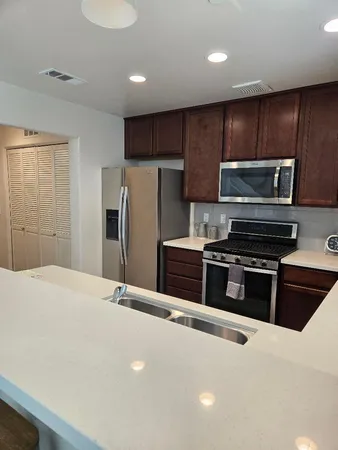 $2,700 | 52430 Hawthorn Court, La Quinta, CA 92253