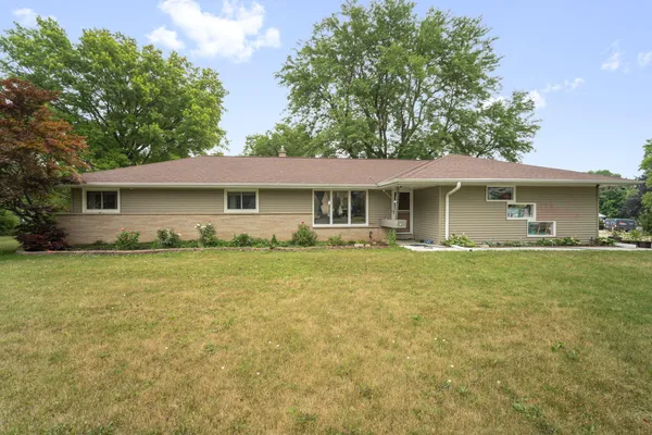 $549,900 | 4380 North 143rd Street, Brookfield, WI 53005
